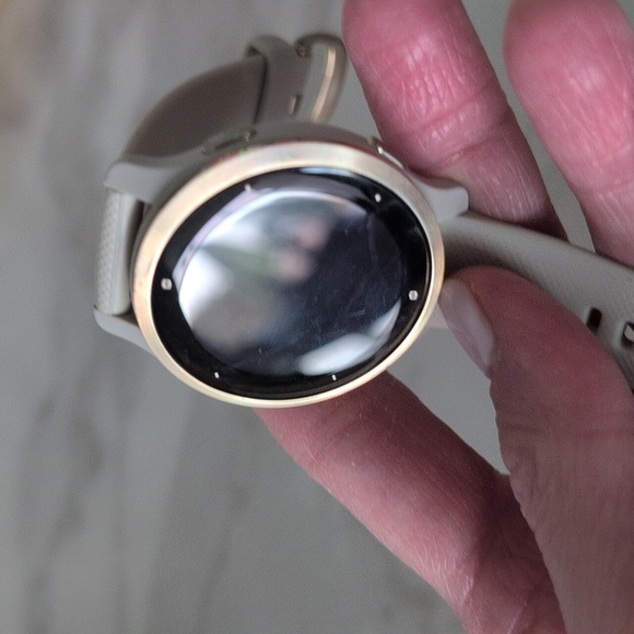 Garmin Venu 2S Smartwatch - Picture 7 of 12